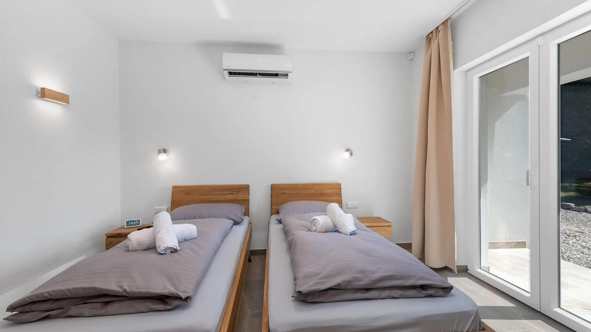 Grosse Luxus-Villa Fur 12 Personen Mit Pool, Jachuzzi Und Meeresnaehe Labin  0*, Labin (Istria)