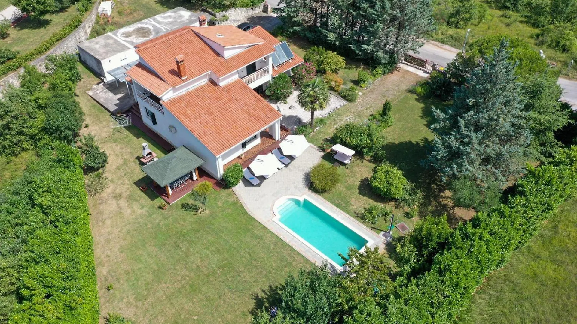 Grosse Luxus-Villa Fur 12 Personen Mit Pool, Jachuzzi Und Meeresnaehe Labin  Villa