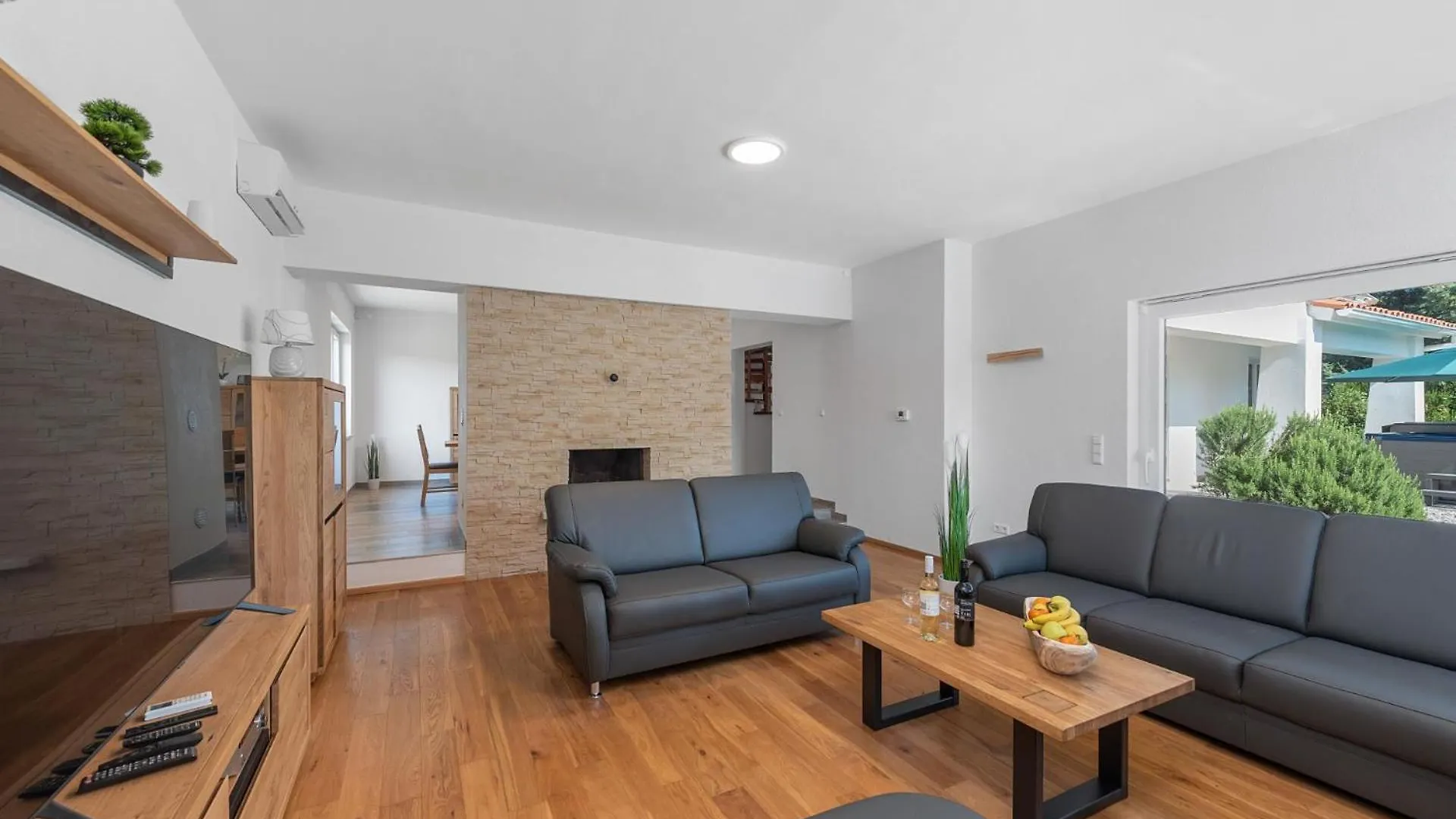 Grosse Luxus-Villa Fur 12 Personen Mit Pool, Jachuzzi Und Meeresnaehe Labin