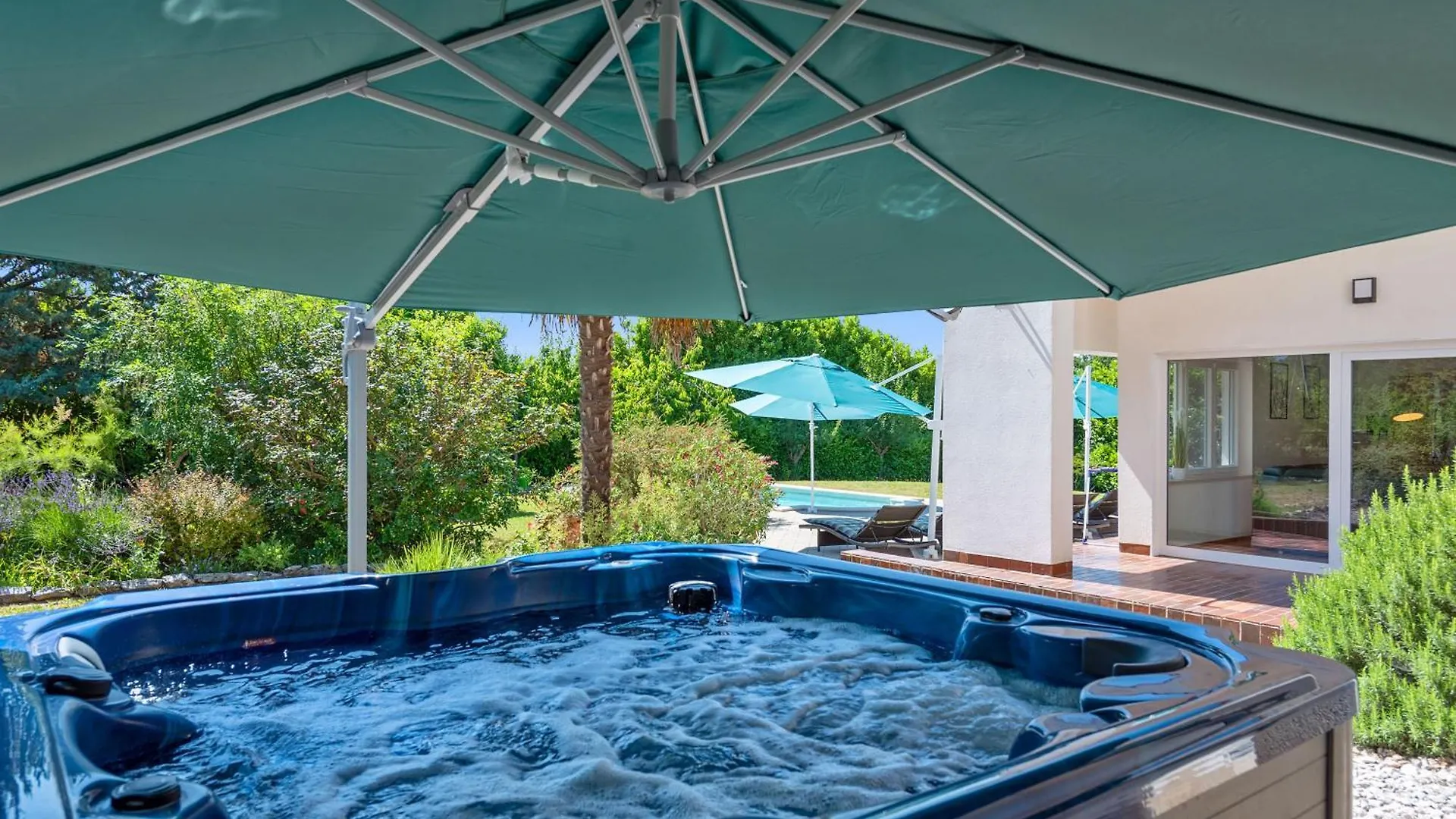Grosse Luxus-Villa Fur 12 Personen Mit Pool, Jachuzzi Und Meeresnaehe Labin  Villa